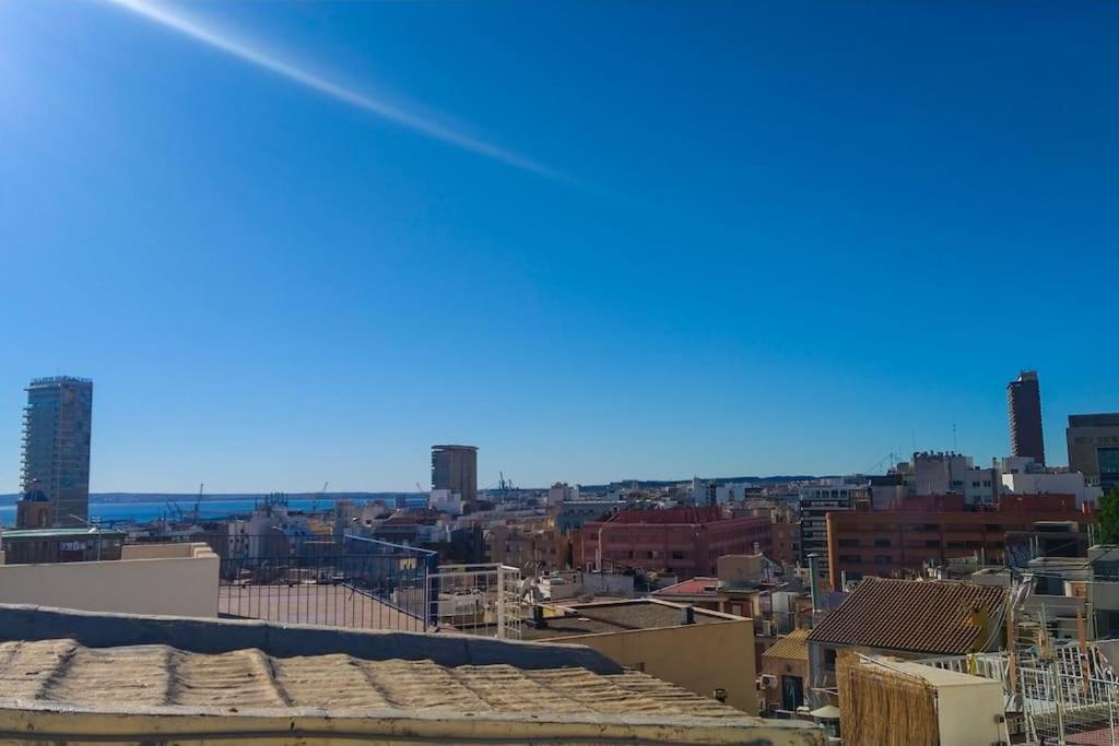 Vila Casa Colorista En El Casco Antiguo Alicante Exteriér fotografie